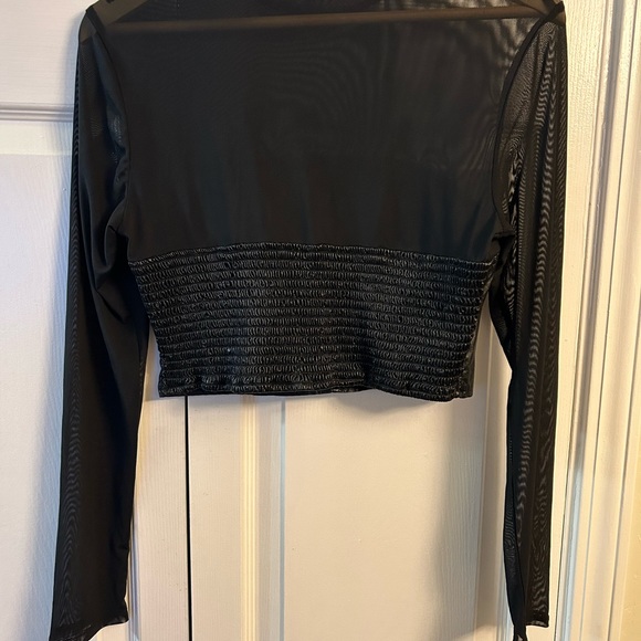 O.L.M. Corset style faux leather and mesh crop top. size L - Picture 2 of 3